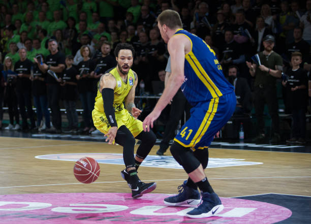 无论是与郭 无论是与郭