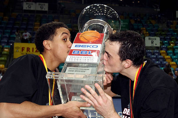 在季后赛中 在季后赛中