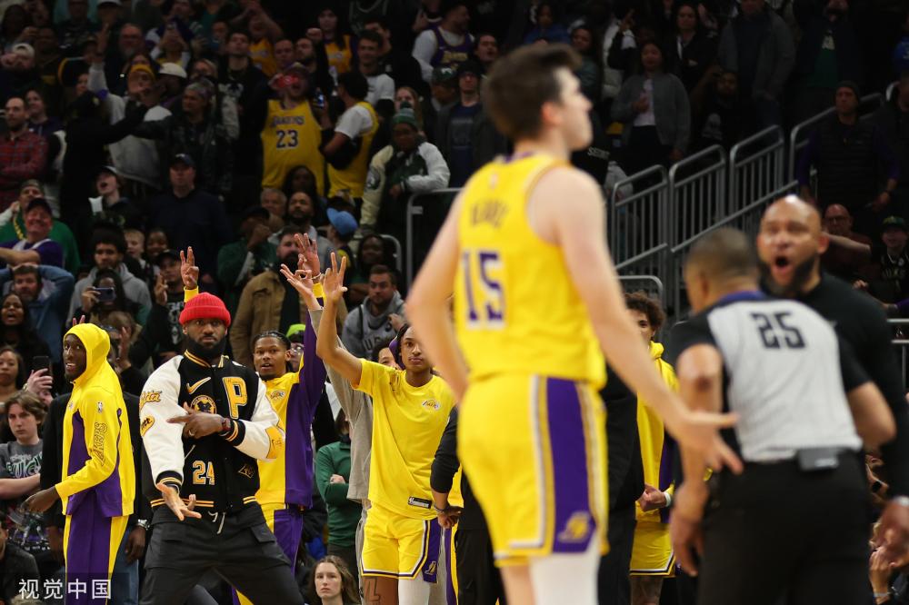 的气氛推向 的气氛推向